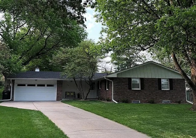 Primary Photo - 3220 Loveland Dr