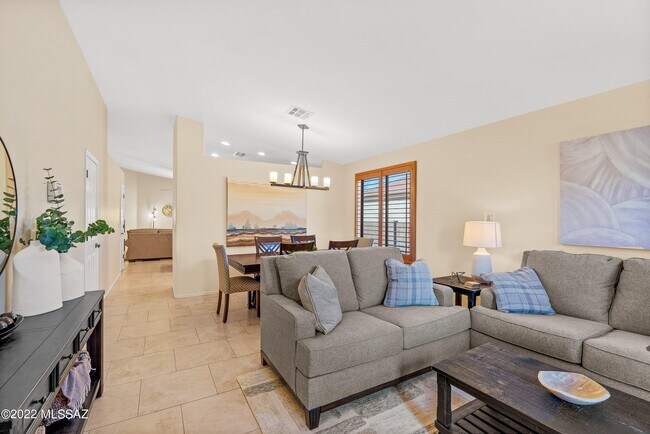 Building Photo - 4906 N Sabino Gulch Ct