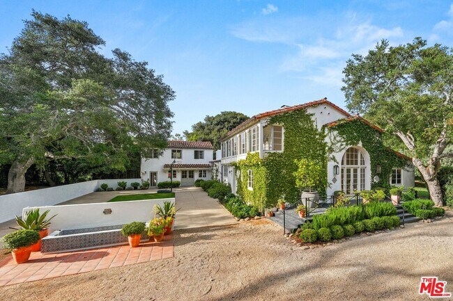 Building Photo - 1586 San Leandro Ln