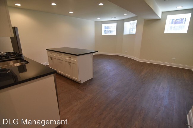 Foto del edificio - 4741 N Beacon St