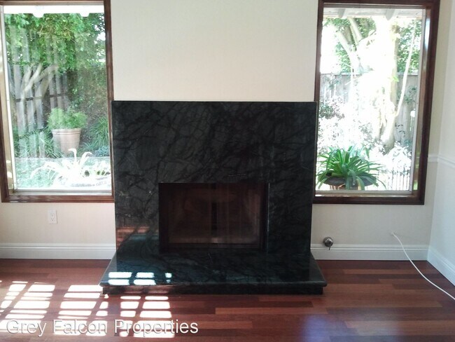 Building Photo - 3 br, 2 bath House - 1751 Rue De La Mer