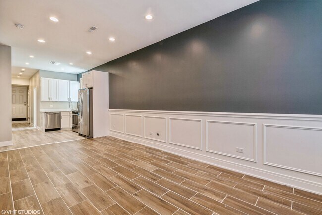 Foto del edificio - 2141 N Laramie Ave