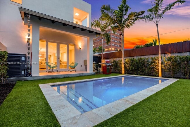 Building Photo - 3657 SW 26th St