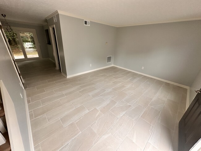 Foto del edificio - 1424 Springleaf Cir SE