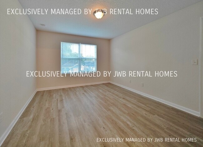 Building Photo - 8741 Dandy Ave