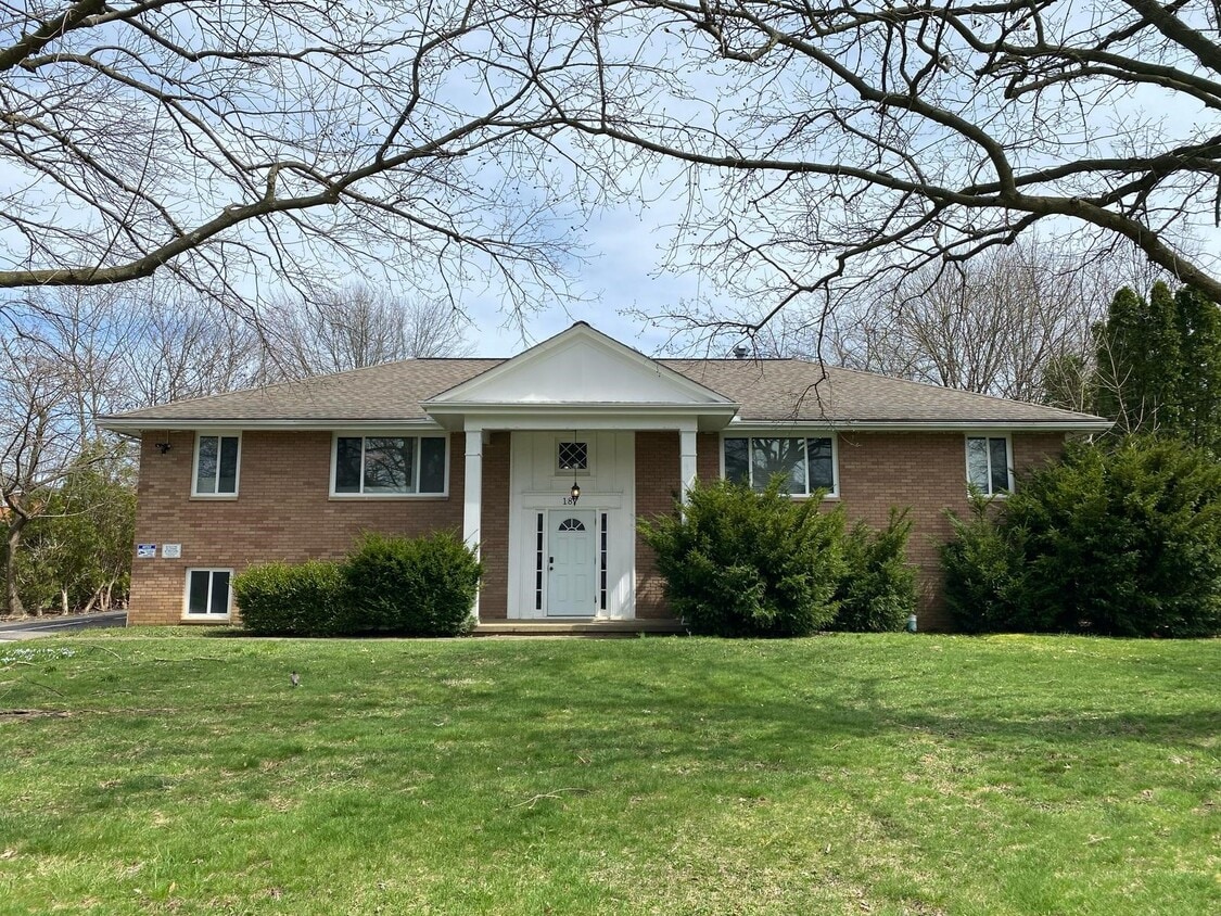 Primary Photo - 187 Buffington Rd