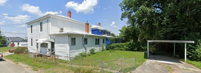 Foto del edificio - 2 Bedroom Duplex in Petersburg