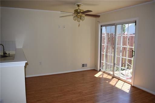 Foto del edificio - 239 Hidden Woods Ct