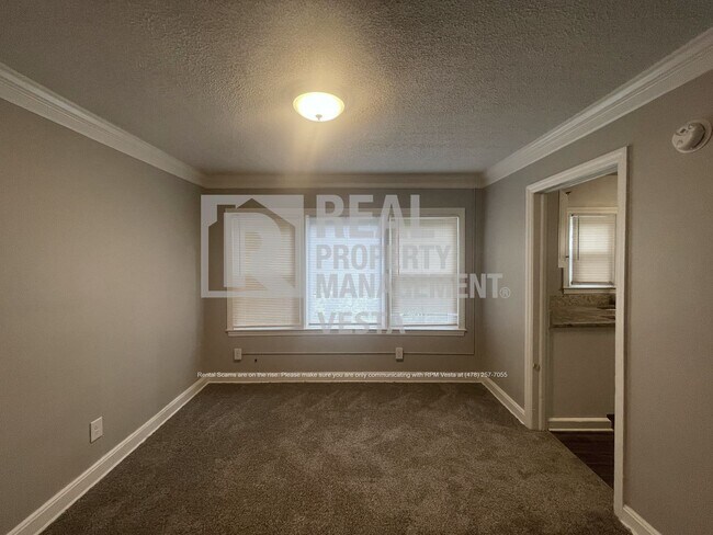 Foto del edificio - 444 Corbin Ave
