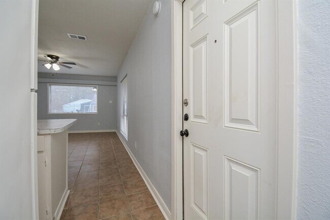 Building Photo - 51 Harbour Row Dr
