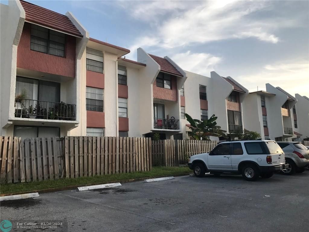 1756 NW 55th Ave Unit 102, Lauderhill, FL 33313 Condo for Rent in