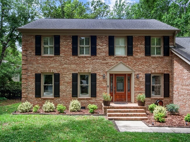 Building Photo - 939 Eton Dr