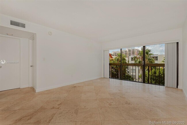 Foto del edificio - 255 Galen Dr