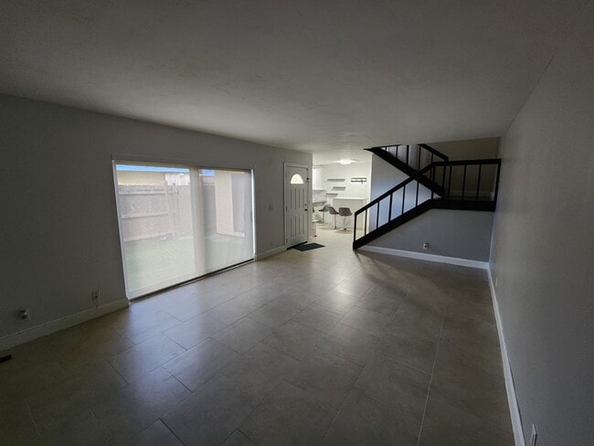 Building Photo - 2384 Waterside Dr