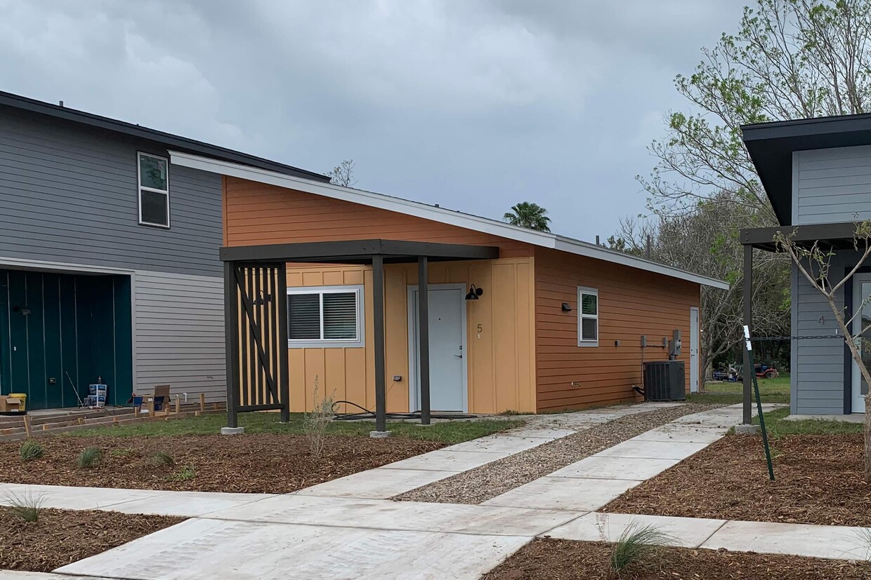 Building Photo - Casitas De Azucar