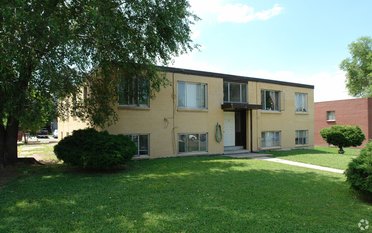 Building Photo - 235 Laurel St