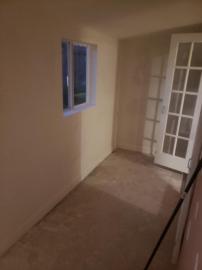 Photo - 20500 NW 7th Ave Apartment