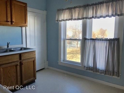 Foto del edificio - 541 N Russell Ave