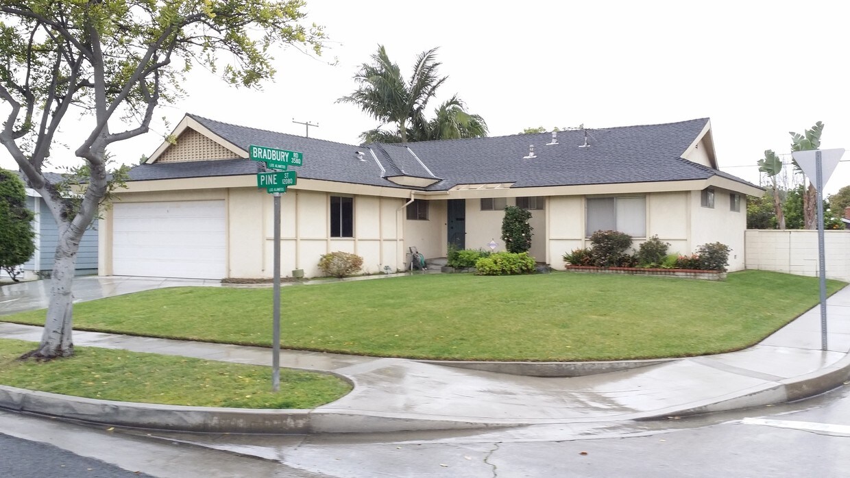 12081 Pine St, Los Alamitos, CA 90720 House Rental in Los Alamitos