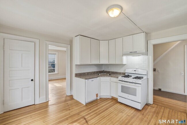 Foto del edificio - 784 Howard Ave