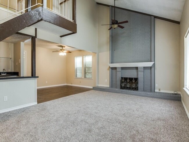 Building Photo - 1606 Stacey Ct