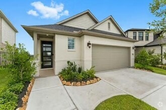 Building Photo - 724 Lake Lacosta Dr