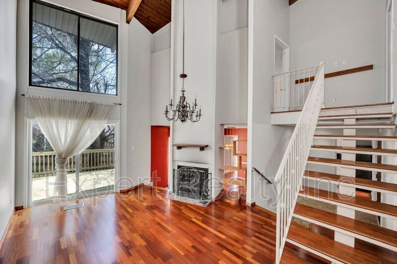 18 Berrywood Dr, Vestavia Hills, AL 35216 Condo for Rent in Vestavia