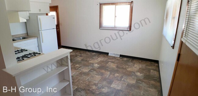 Foto del edificio - 3 br, 1 bath House - 3900 11th Ave