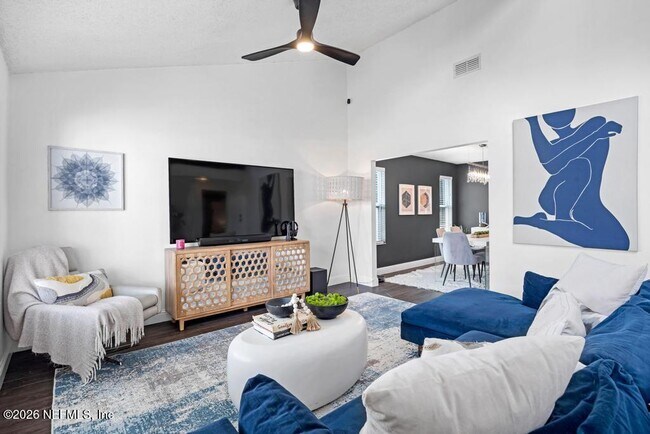 Foto del edificio - 14352 Crystal Cove Dr S