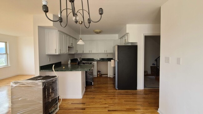 Building Photo - 126 Ogden Ave