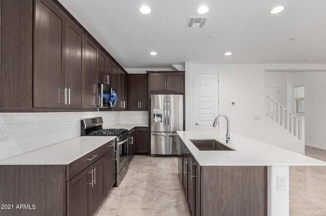 Foto del edificio - 9912 E Tillman Ave