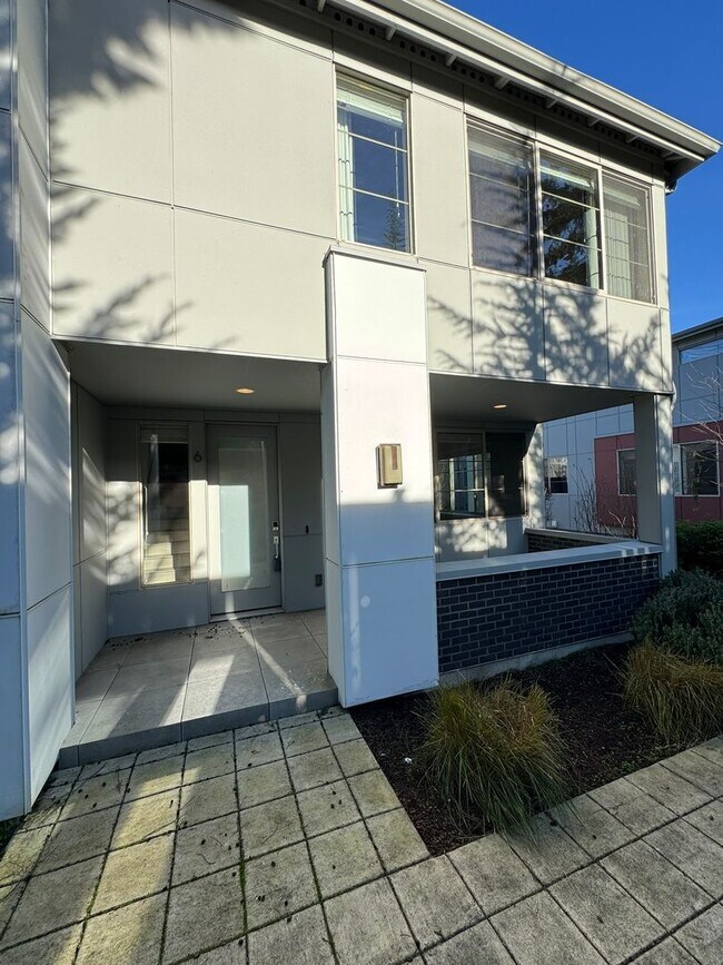 Foto del edificio - 4Bd/3.25Ba Kirkland Townhouse