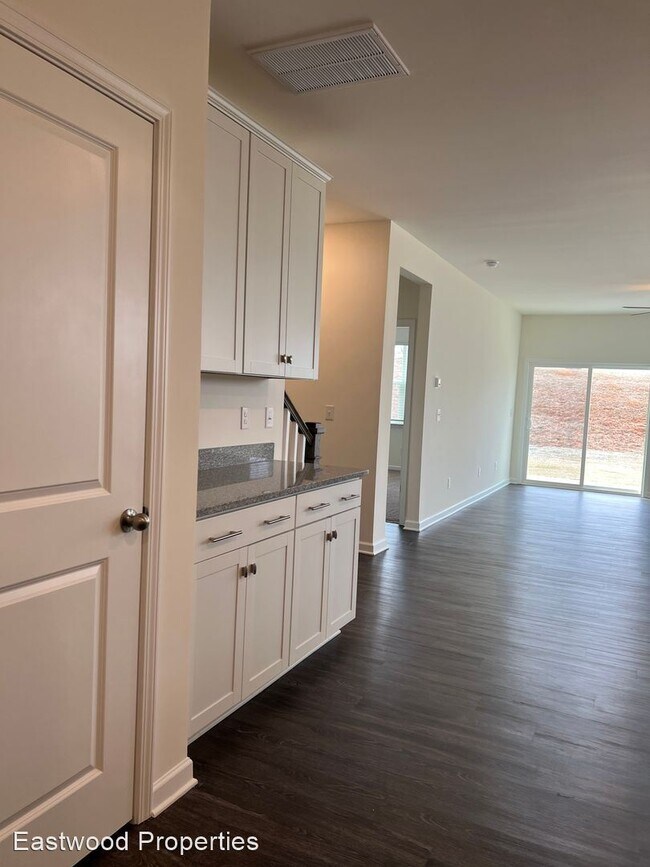 Foto del edificio - 4 br, 3.5 bath House - 6086 Haddington Drive