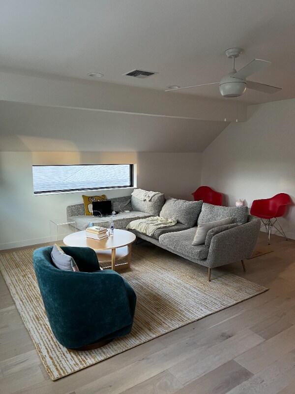 Foto del edificio - 309 W Park St