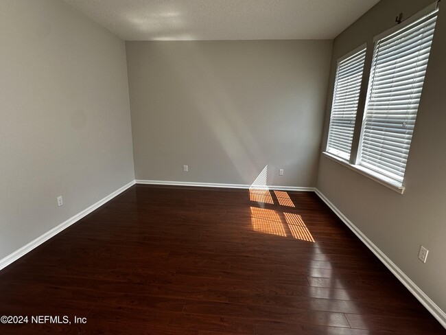 Building Photo - 12212 Angleterre Dr