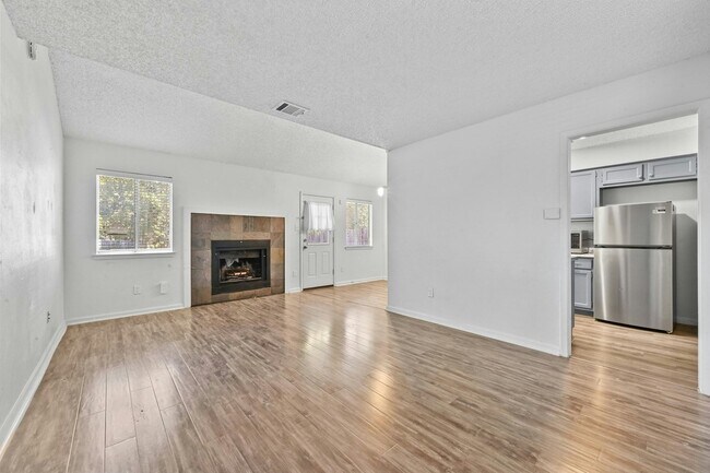 Foto del edificio - 7604 Woodstone Cove