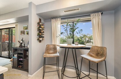 Eating area - 111 S Baybrook Dr