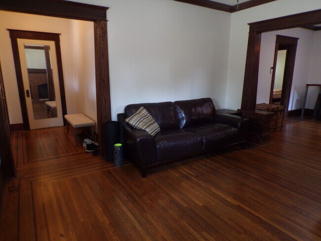 Foto del edificio - 3711 SE Franklin St