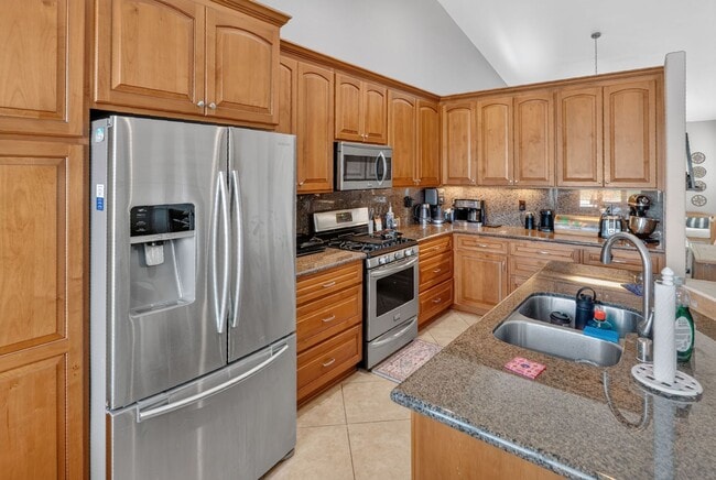Building Photo - 1528 Knoll Park Glen