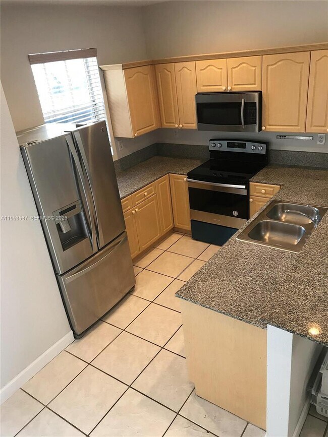 Foto del edificio - 2201 Monroe St