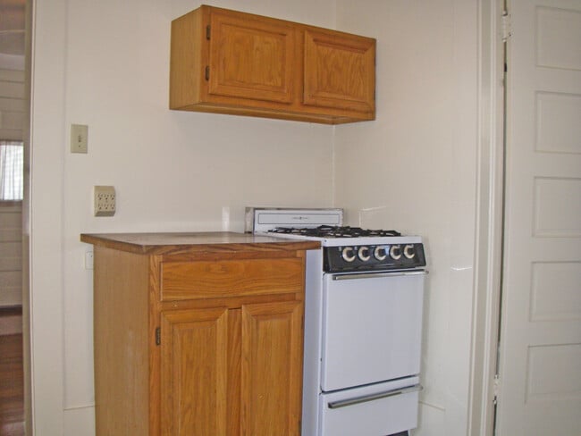 Building Photo - 420 E Cache La Poudre St