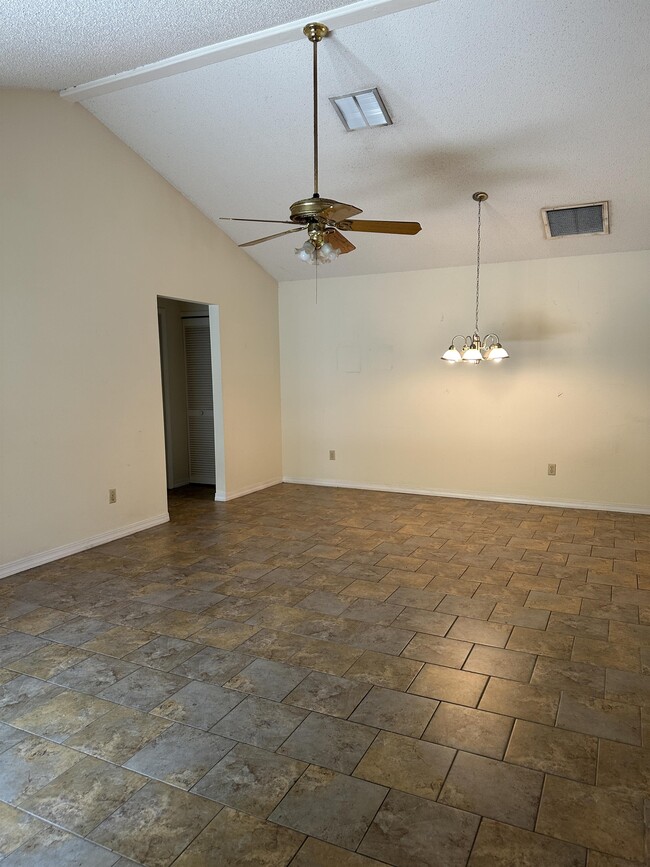 Building Photo - 2302 Challenger Ct W