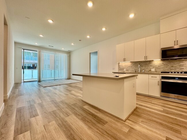 Building Photo - 45128 Warm Springs Blvd