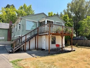 Building Photo - 135 NW 32nd St