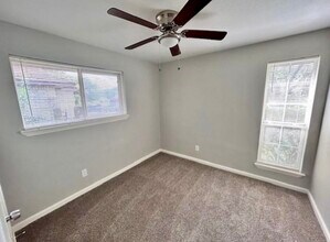 Building Photo - 11122 Dalebrook Dr