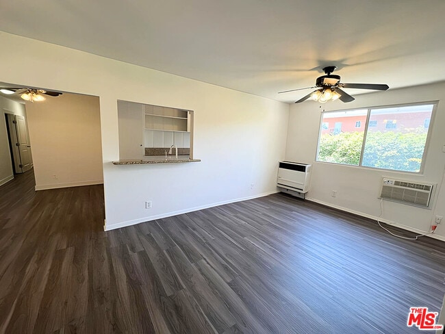 Building Photo - 4360 1/2 Willow Brook Ave