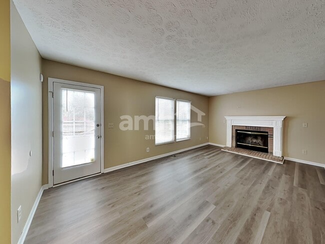 Building Photo - 4626 Laurel View Dr