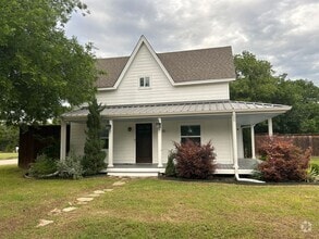 Building Photo - 7110 Ash St