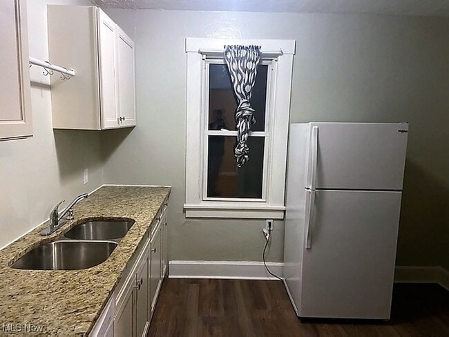 Foto del edificio - 429 Stinaff St