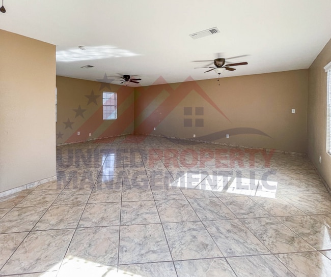 Building Photo - Spacious Home on ½ Acre Just South of Town...